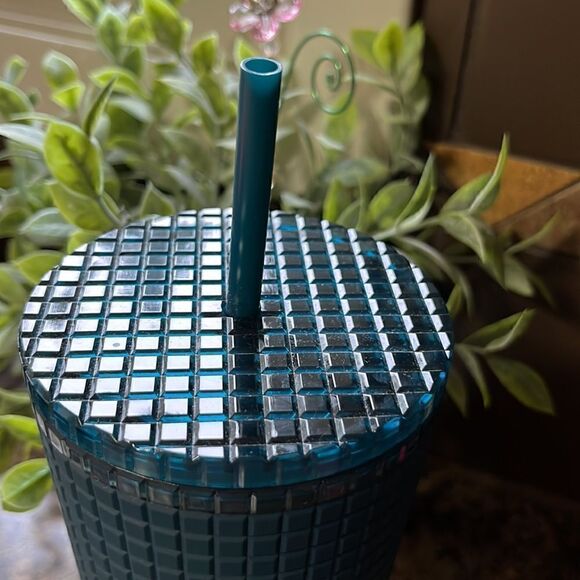 New Starbucks Brand New Venti 24 oz Cup Never Used - Picture 3 of 3